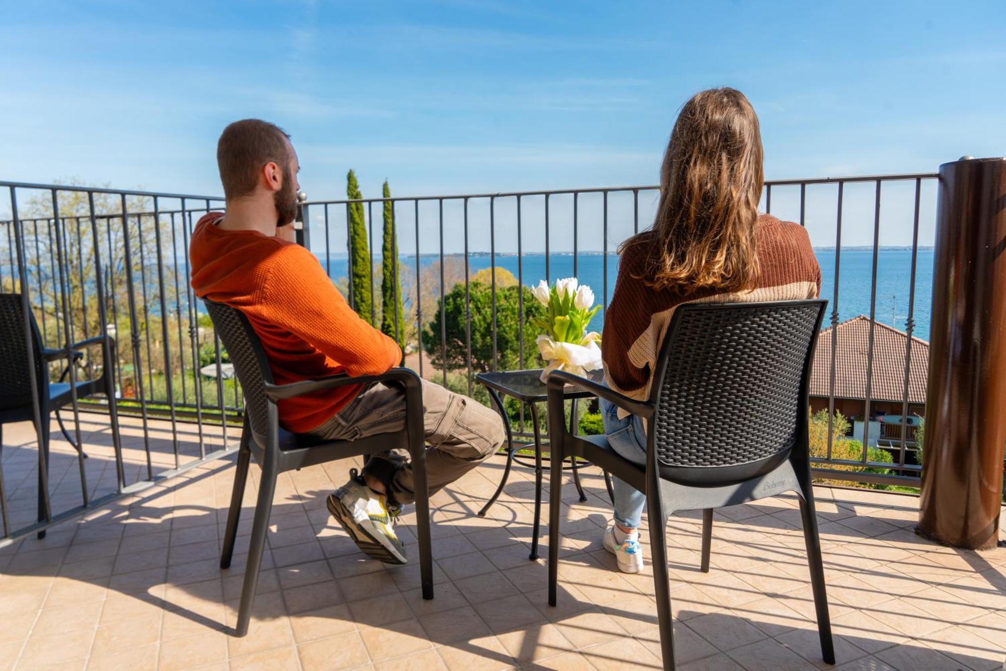 Moniga del Garda Ahg Riva Del Sole Hotel - Adults Only מראה חיצוני תמונה