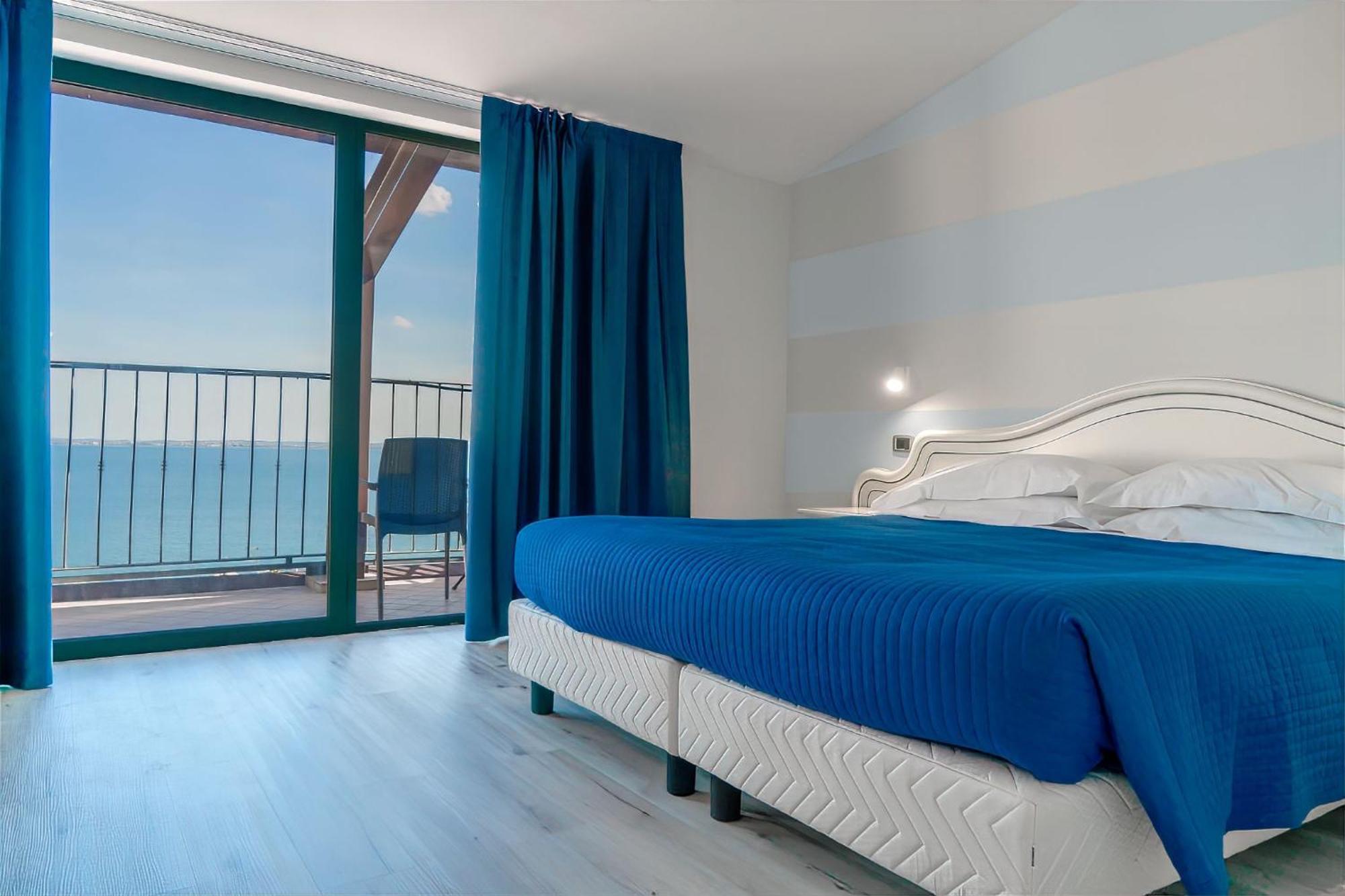 Moniga del Garda Ahg Riva Del Sole Hotel - Adults Only מראה חיצוני תמונה