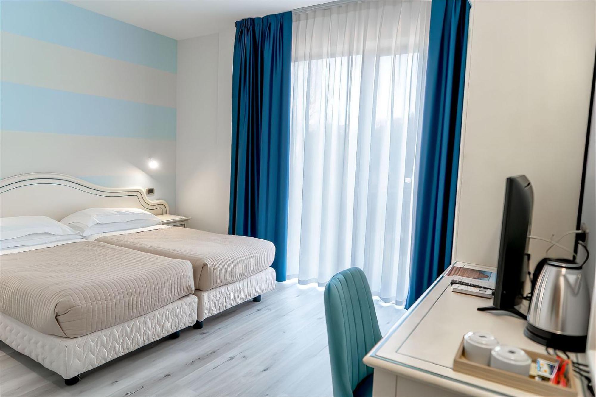 Moniga del Garda Ahg Riva Del Sole Hotel - Adults Only מראה חיצוני תמונה